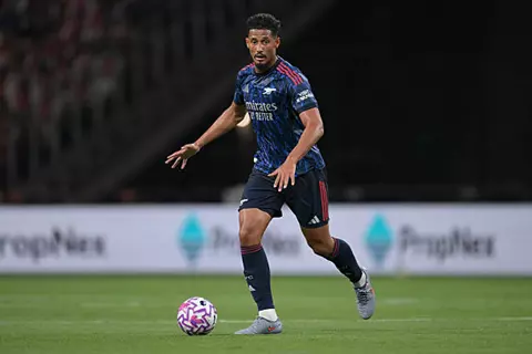 ساليبا يوافق على تجديد عقده مع أرسنال